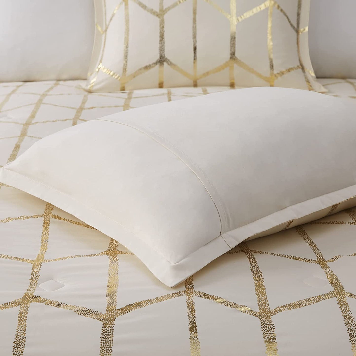 Intelligent Design, Soft Microfiber Comforter Modern Geometric Metallic Bed Set, Full/Queen, Grey/Silver