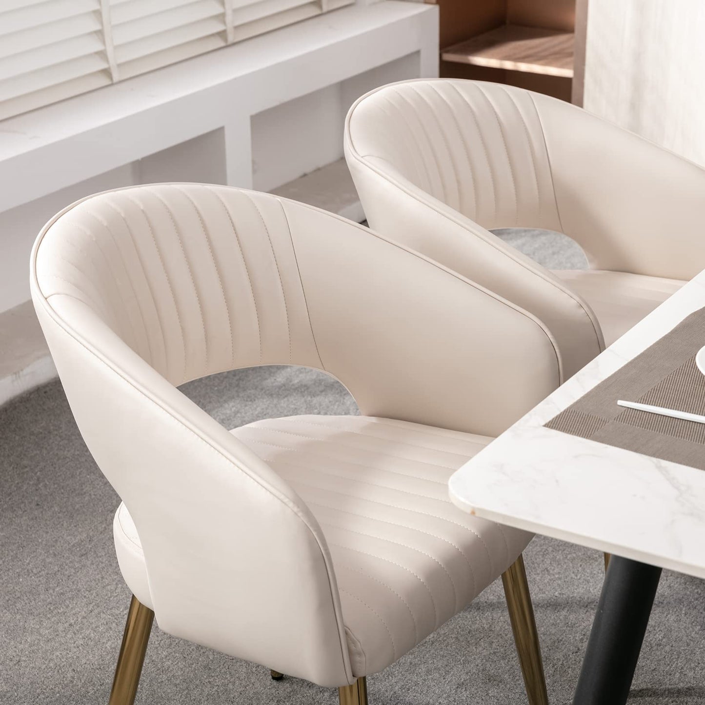 Modern Velvet Dining Chairs Set of 2, Upholstered Gold Dining Chairs with Hollow Back, Dining Room Chairs with Gold Legs, Accent Armrest Kitchen Chairs for Living Room Reception Teal Blue