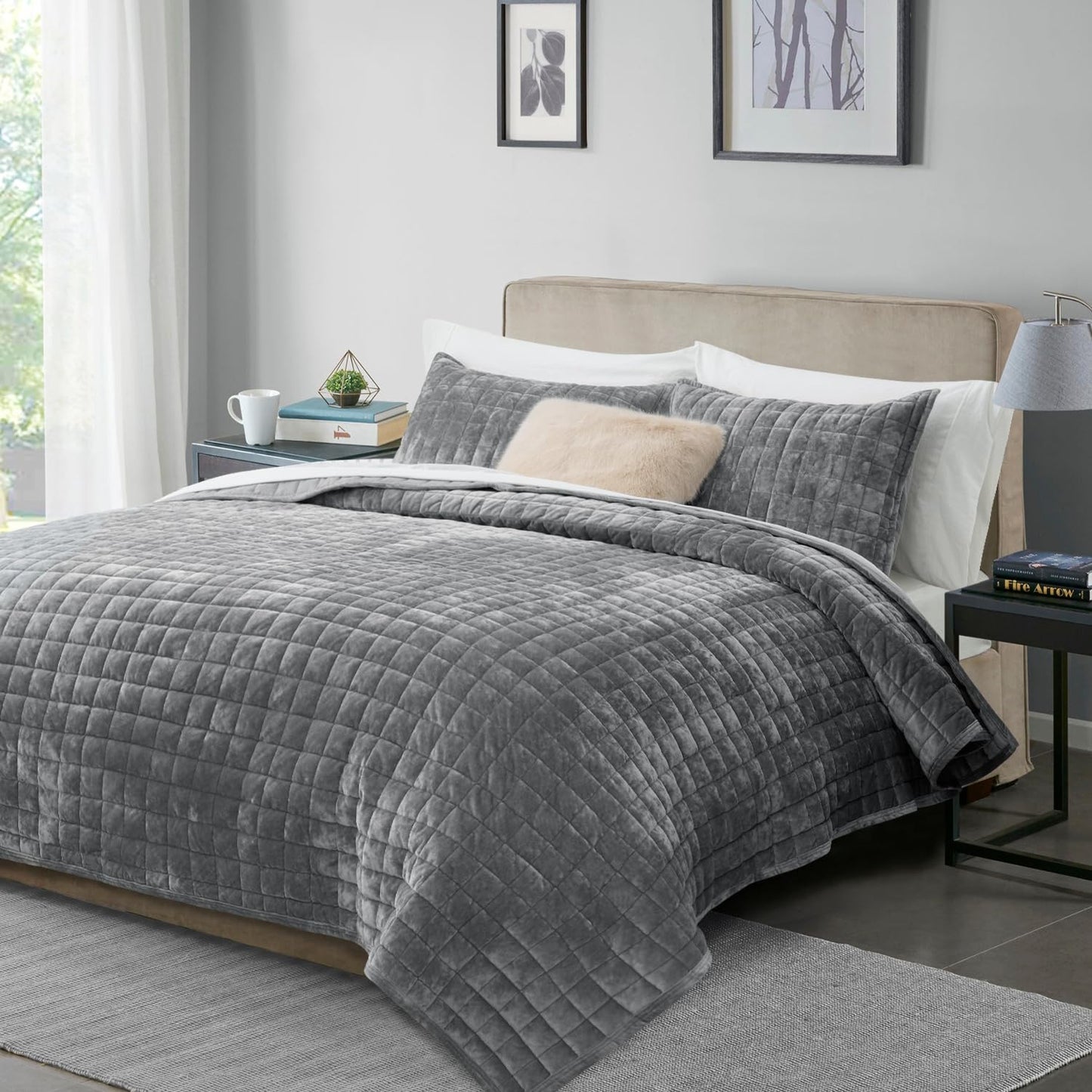 RECYCO Luxury Velvet Quilt Set King Size, Lightweight Velvet Comforter Set, Oversized Bedspread Coverlet Quilted Bedding Set, with 2 Matching Pillow Shams, for All Season, Navy Blue