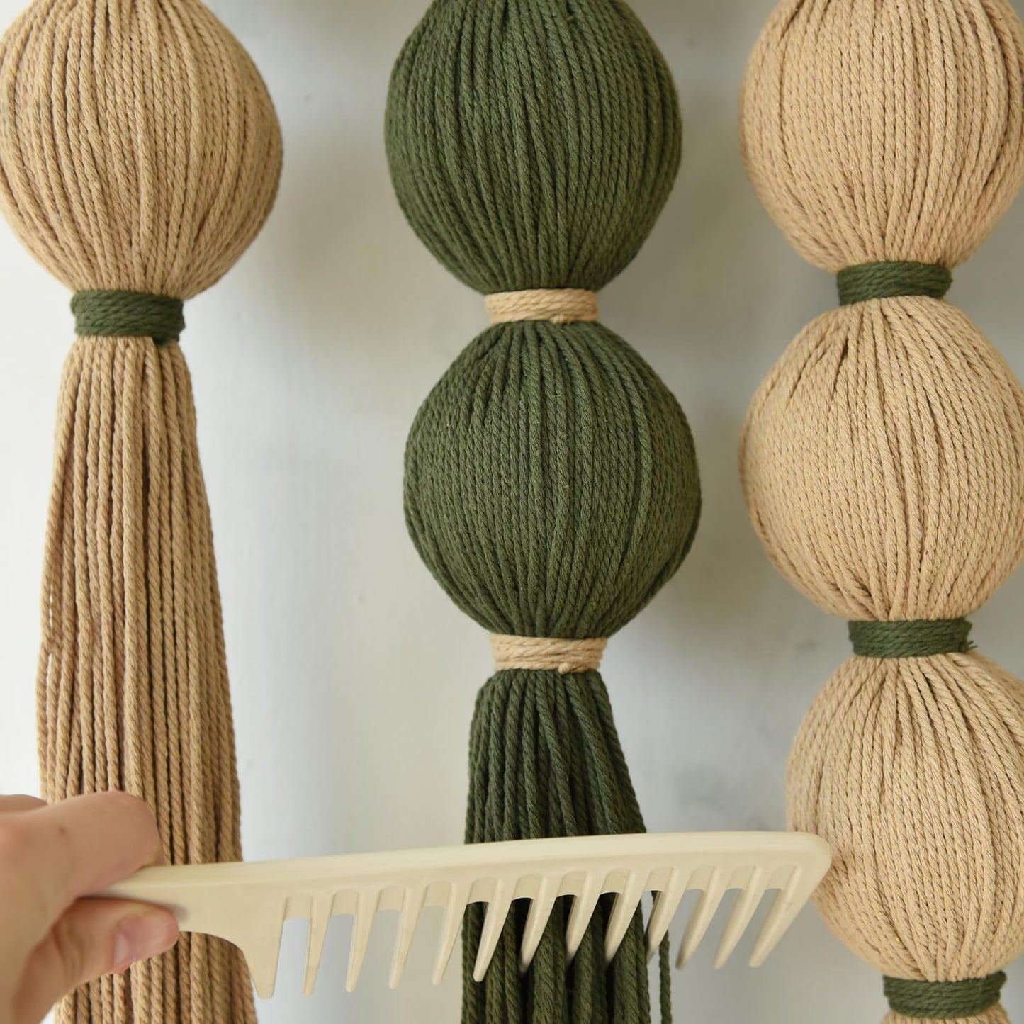 IOWER Macrame Wall Hanging Brown Yarn Beaded Backdrop Boho Wall Decor Round Tassel Home Wall Aesthetic Living Rooms Bedrooms Offices Geometric Art Chic Home Decor 39" W x 55" L