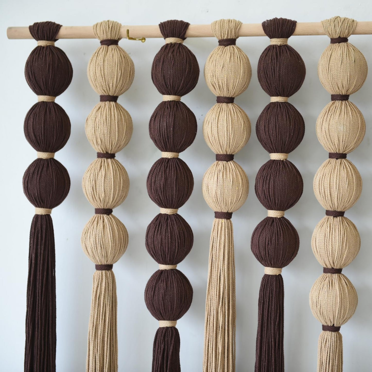 IOWER Macrame Wall Hanging Brown Yarn Beaded Backdrop Boho Wall Decor Round Tassel Home Wall Aesthetic Living Rooms Bedrooms Offices Geometric Art Chic Home Decor 39" W x 55" L