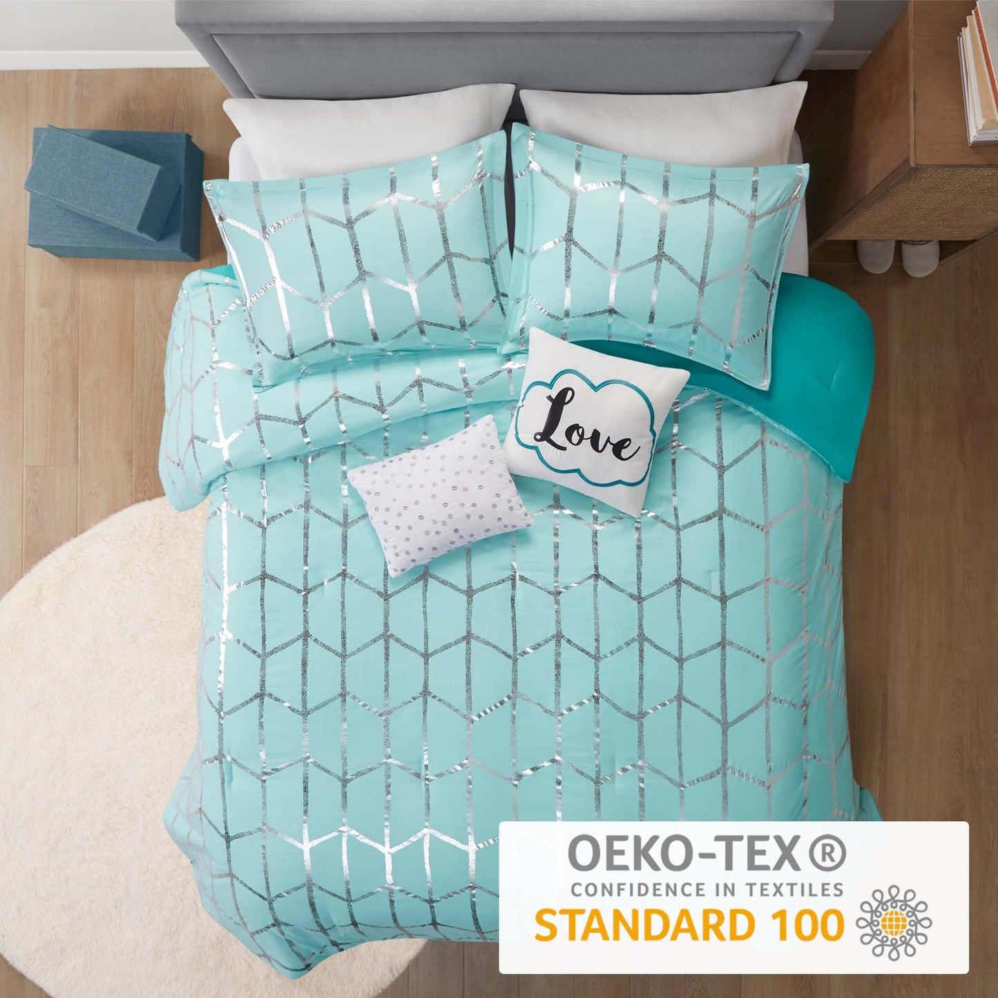 Intelligent Design, Soft Microfiber Comforter Modern Geometric Metallic Bed Set, Full/Queen, Grey/Silver