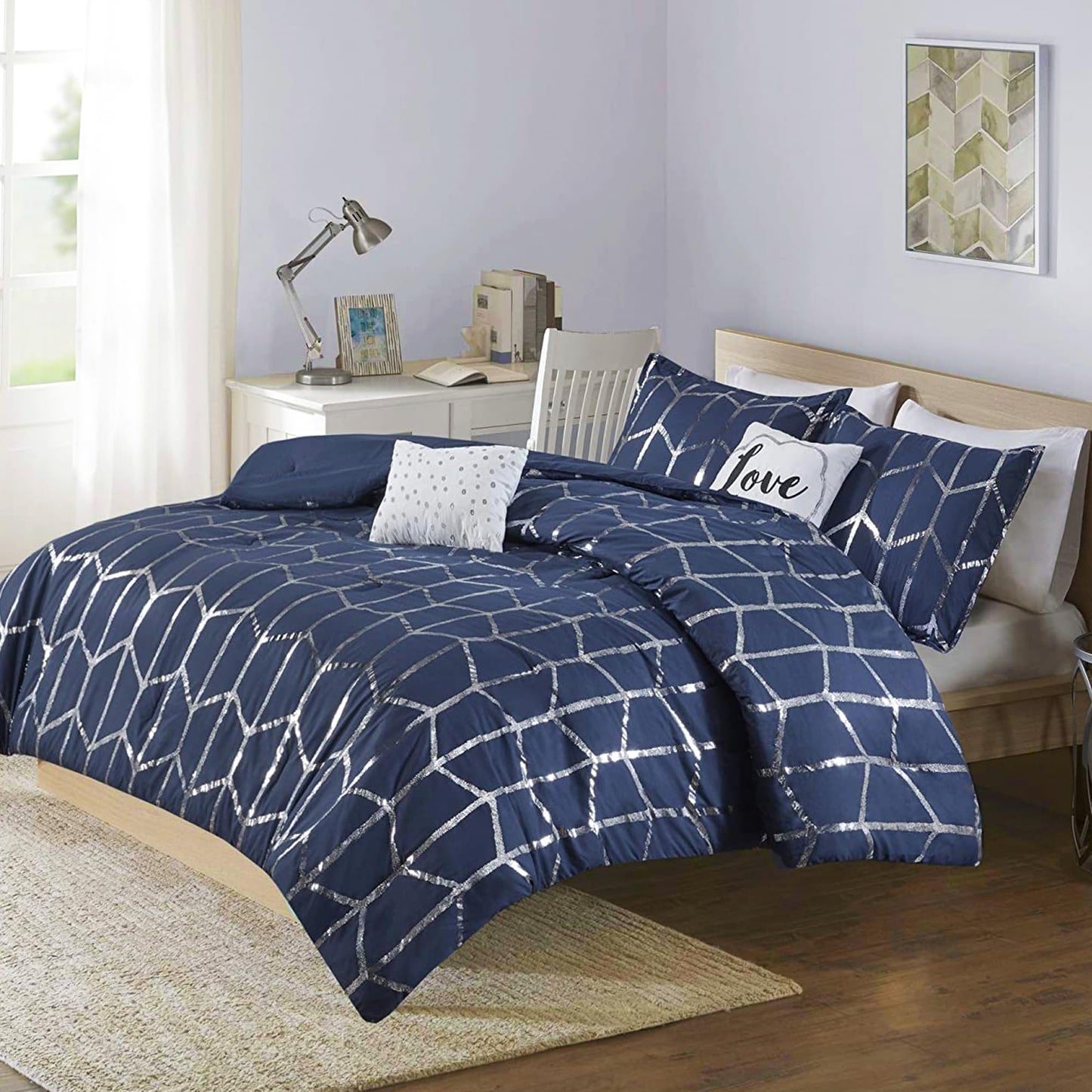 Intelligent Design, Soft Microfiber Comforter Modern Geometric Metallic Bed Set, Full/Queen, Grey/Silver