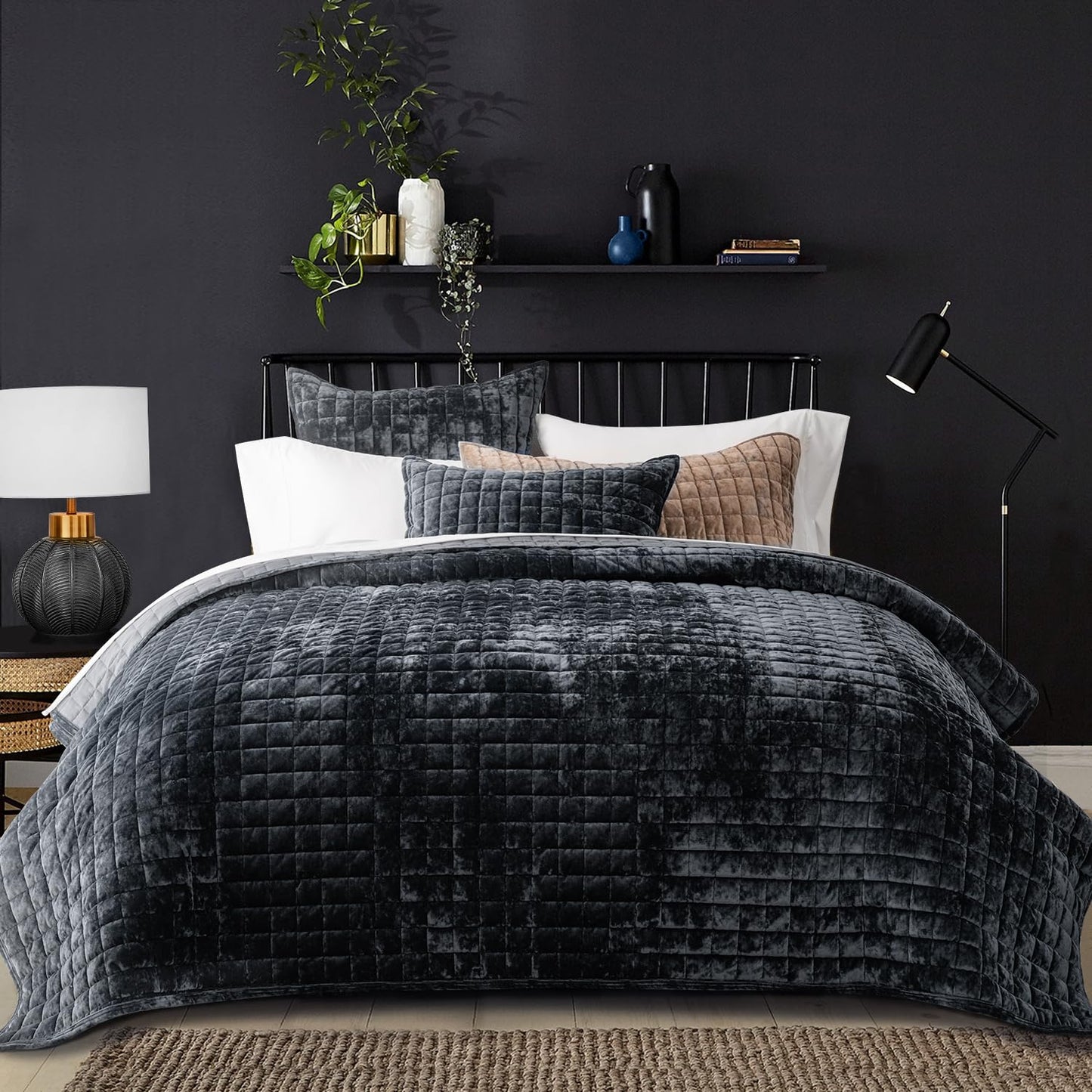 RECYCO Luxury Velvet Quilt Set King Size, Lightweight Velvet Comforter Set, Oversized Bedspread Coverlet Quilted Bedding Set, with 2 Matching Pillow Shams, for All Season, Navy Blue