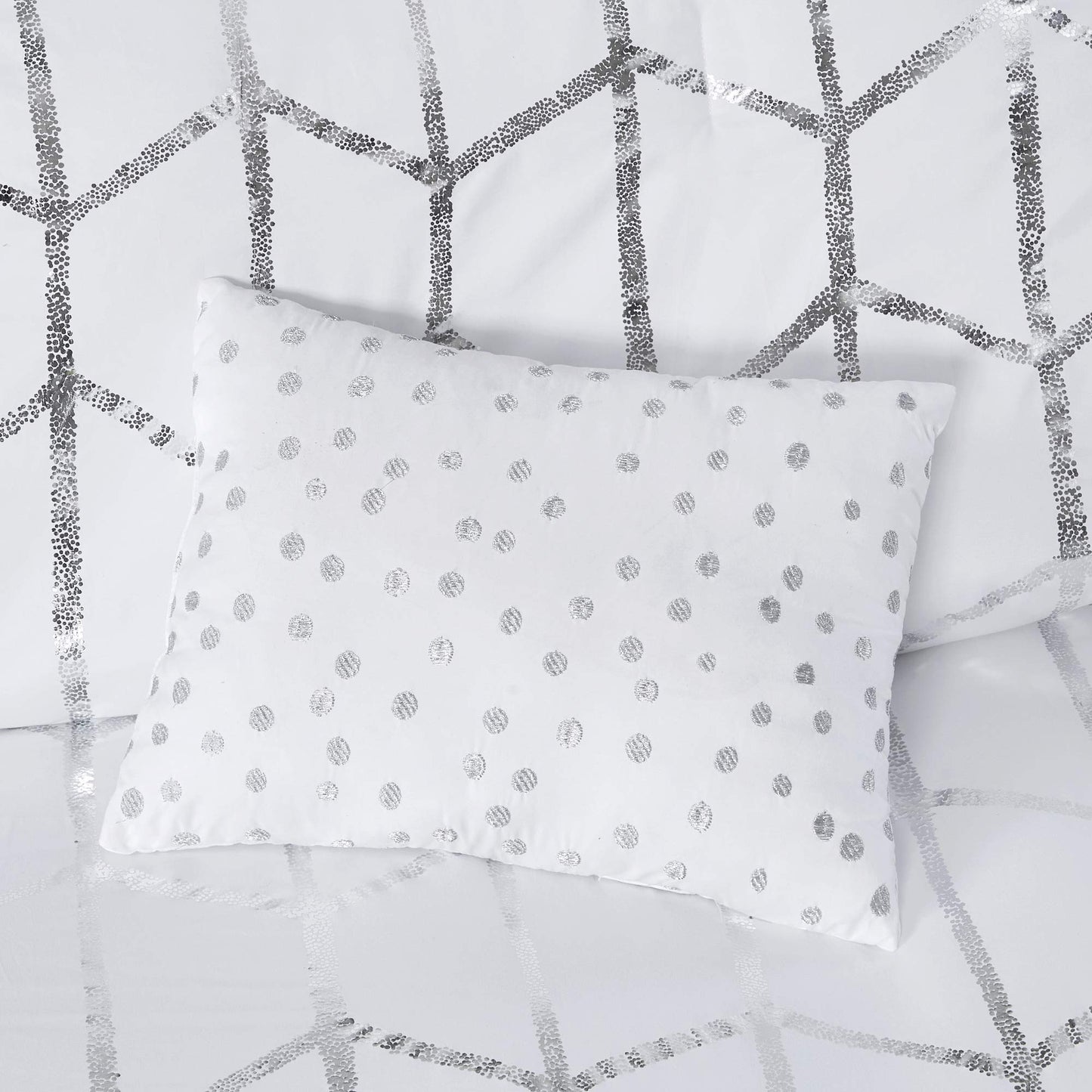 Intelligent Design, Soft Microfiber Comforter Modern Geometric Metallic Bed Set, Full/Queen, Grey/Silver