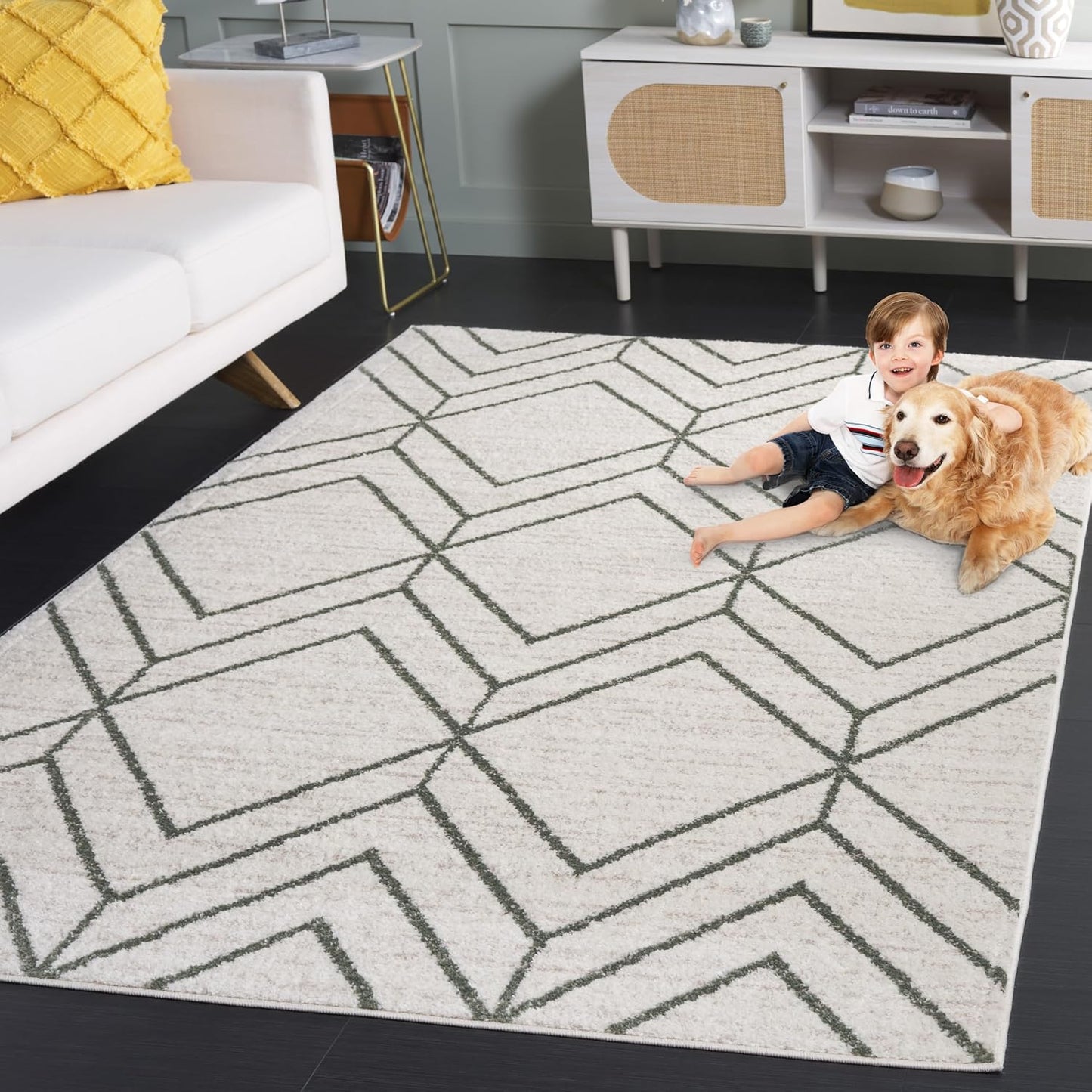SAFAVIEH Adirondack Collection 6' Round Black/Ivory ADR241Z Modern Geometric Non-Shedding Dining Room Entryway Foyer Living Room Bedroom Area Rug