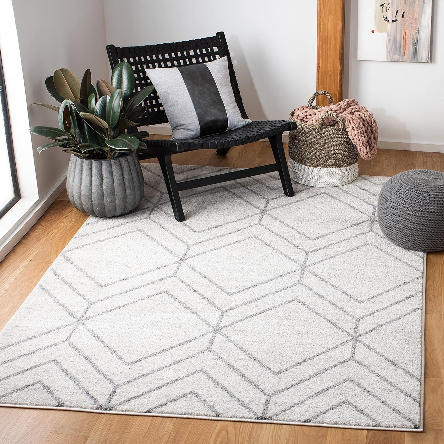 SAFAVIEH Adirondack Collection 6' Round Black/Ivory ADR241Z Modern Geometric Non-Shedding Dining Room Entryway Foyer Living Room Bedroom Area Rug