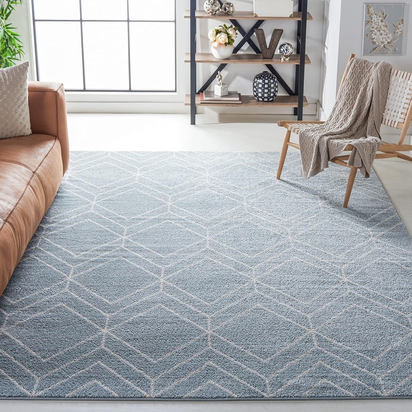 SAFAVIEH Adirondack Collection 6' Round Black/Ivory ADR241Z Modern Geometric Non-Shedding Dining Room Entryway Foyer Living Room Bedroom Area Rug