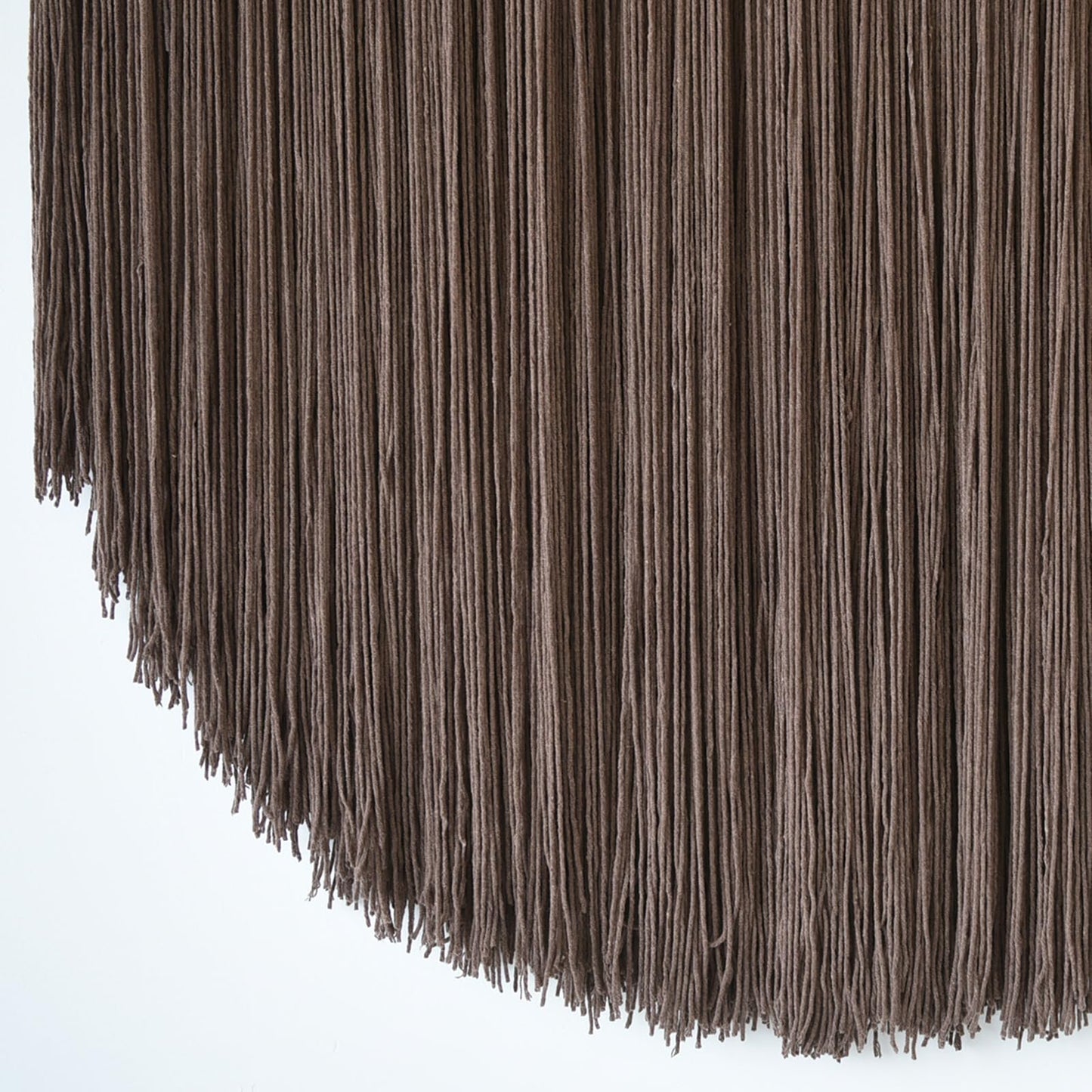 IOWER Macrame Wall Hanging Brown Yarn Beaded Backdrop Boho Wall Decor Round Tassel Home Wall Aesthetic Living Rooms Bedrooms Offices Geometric Art Chic Home Decor 39" W x 55" L