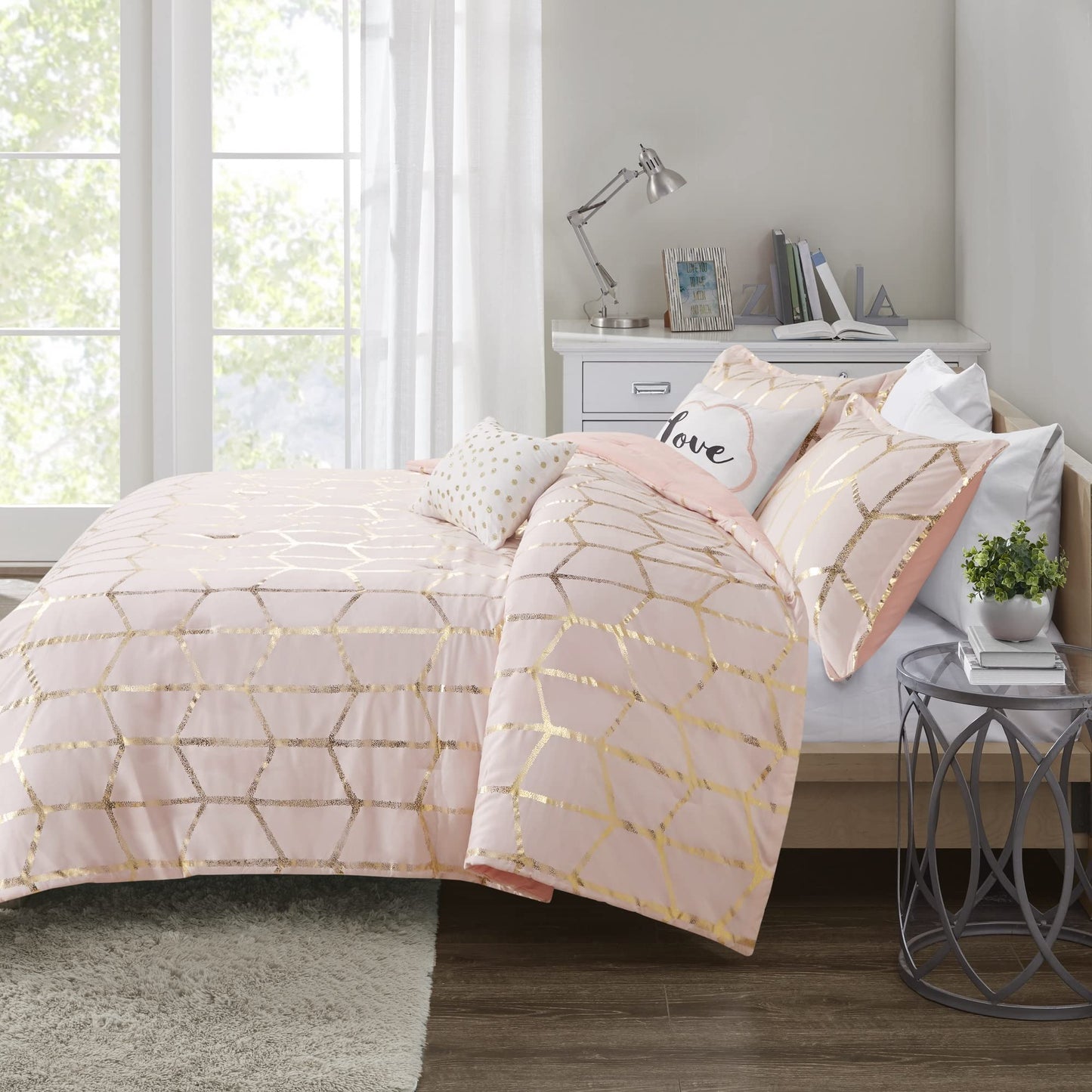 Intelligent Design, Soft Microfiber Comforter Modern Geometric Metallic Bed Set, Full/Queen, Grey/Silver