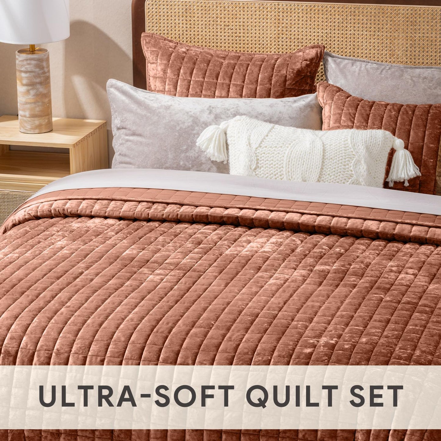 RECYCO Luxury Velvet Quilt Set King Size, Lightweight Velvet Comforter Set, Oversized Bedspread Coverlet Quilted Bedding Set, with 2 Matching Pillow Shams, for All Season, Navy Blue