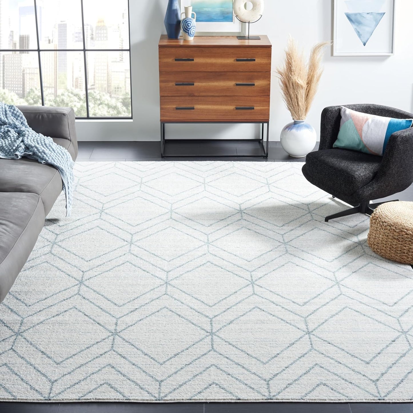 SAFAVIEH Adirondack Collection 6' Round Black/Ivory ADR241Z Modern Geometric Non-Shedding Dining Room Entryway Foyer Living Room Bedroom Area Rug
