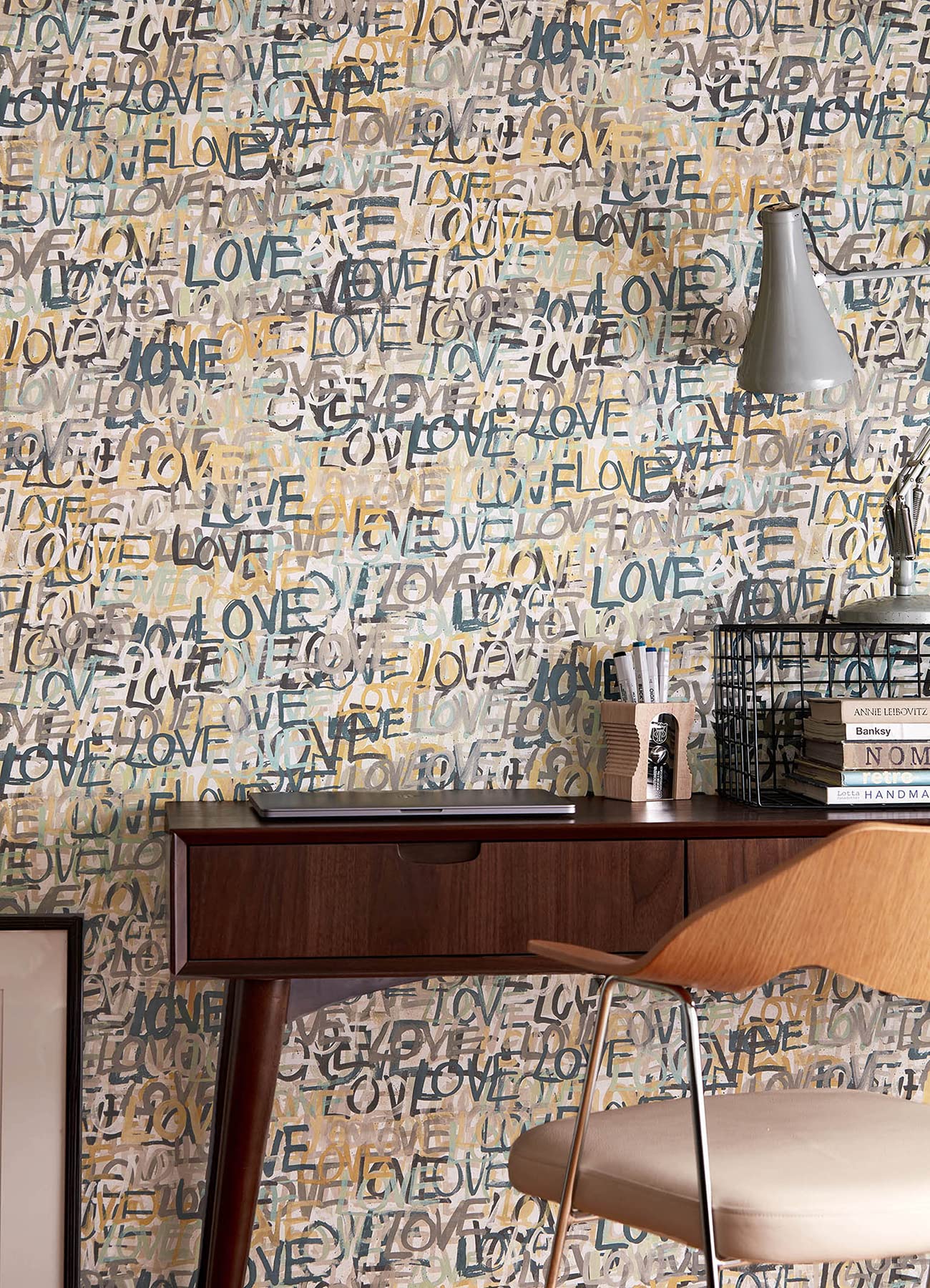 Indio Multicolor Love Scribble Wallpaper
