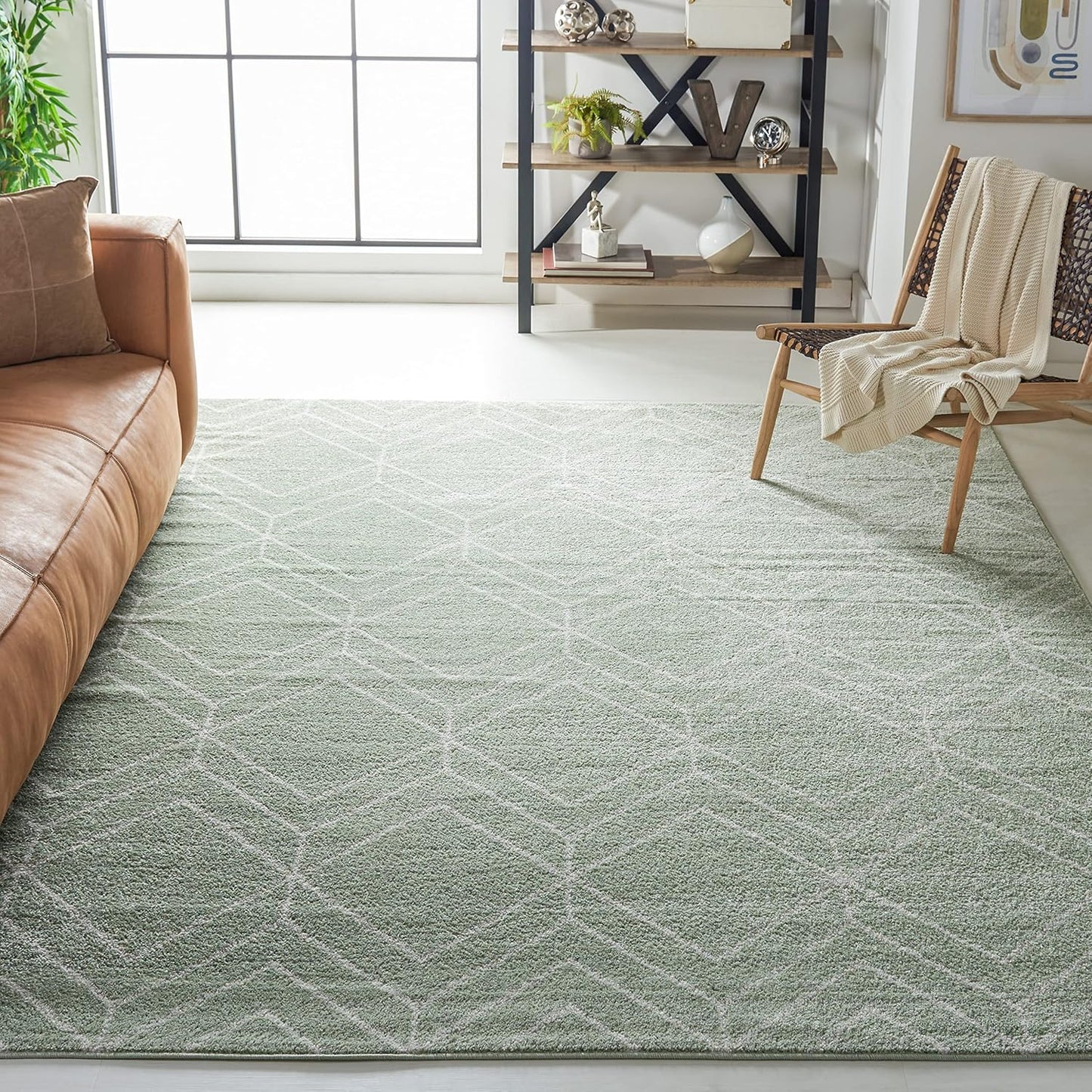 SAFAVIEH Adirondack Collection 6' Round Black/Ivory ADR241Z Modern Geometric Non-Shedding Dining Room Entryway Foyer Living Room Bedroom Area Rug